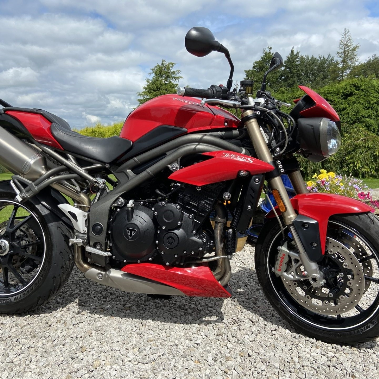 Triumph Diablo Red (code CW) Paint Product